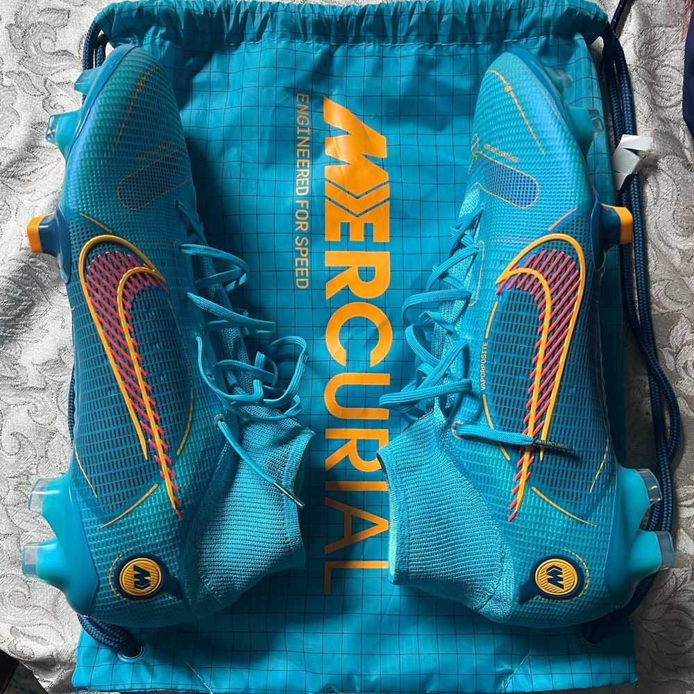 Nike mercurial elite cleats